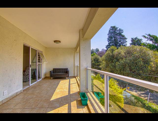 2 BEDROOM APARTMENT RENTED IN BRYANSTON EAST